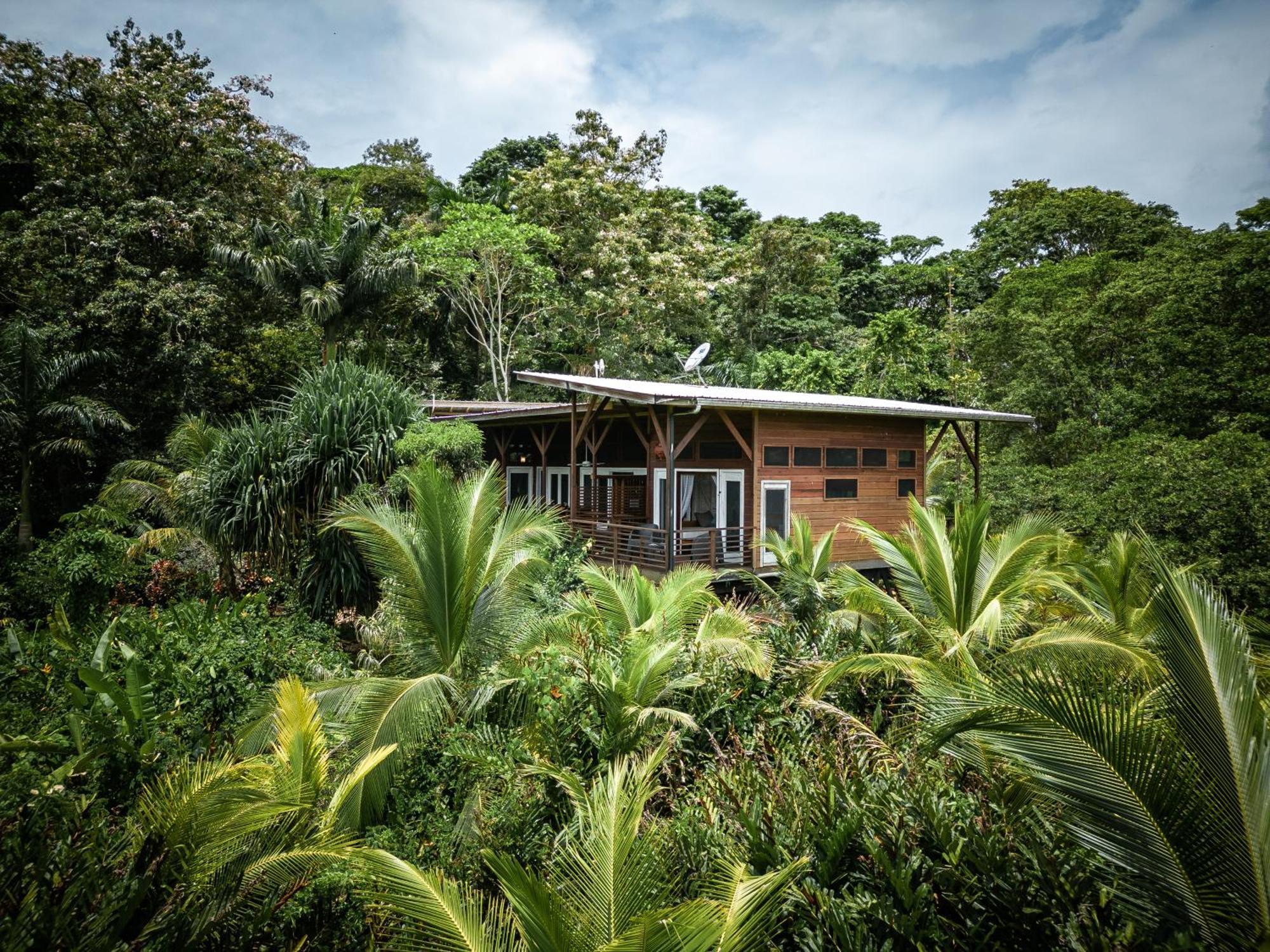 Eclypse De Mar Acqua Lodge บาสติเมนตอส ภายนอก รูปภาพ